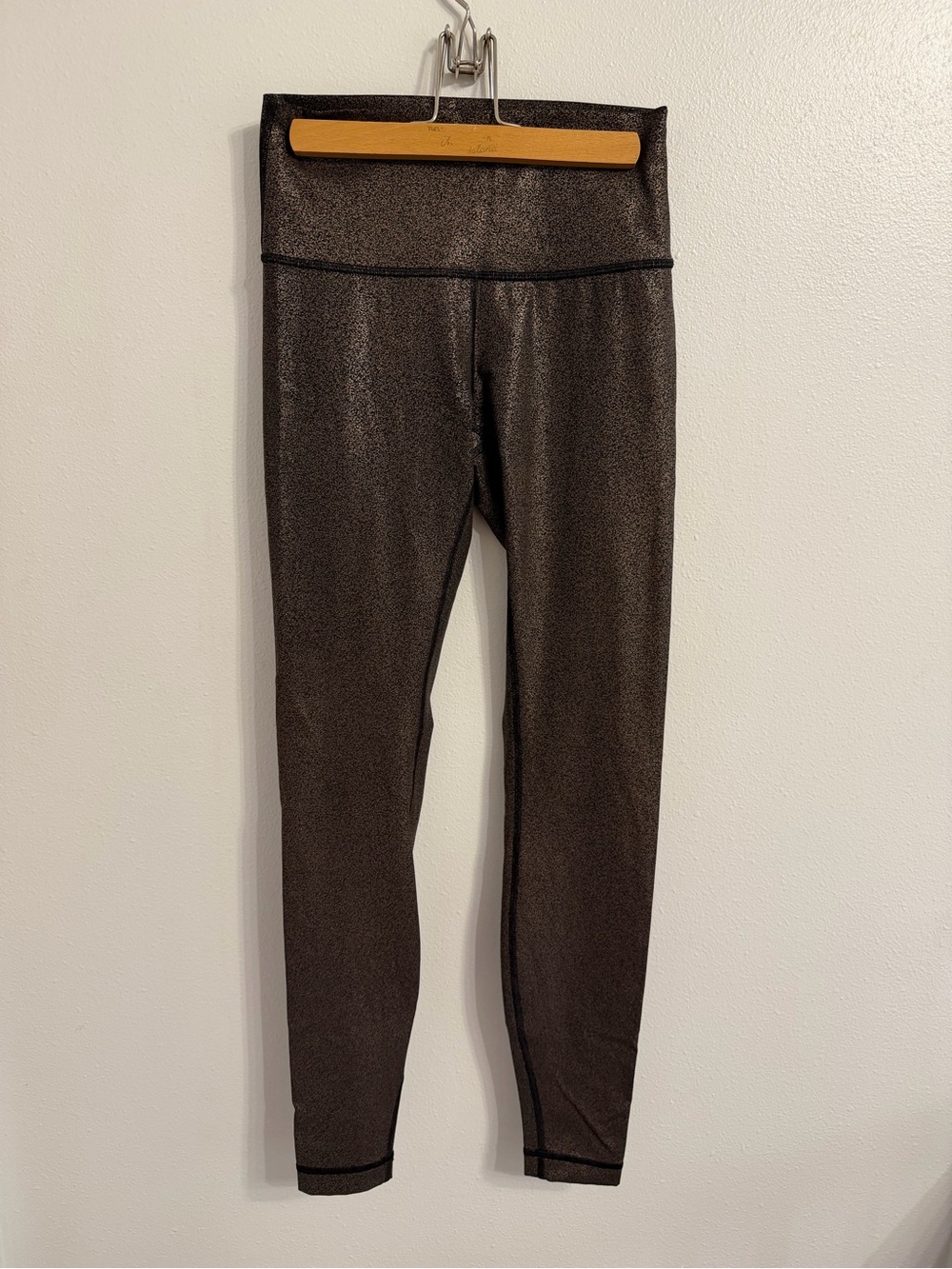 Lululemon Wunder Under High-Rise Foil 28"
Luminosity Foil Print Black Copper